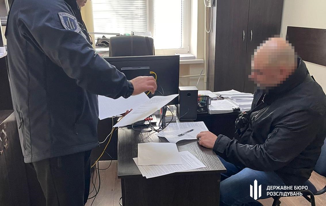 Фото для новини:У Миколаєві засудили правоохоронця, який зламав ребро адвокату