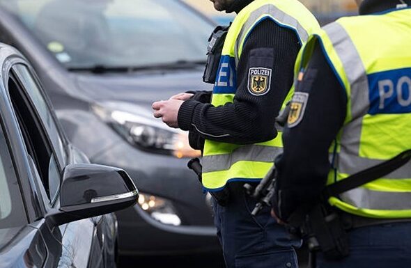 Фото для новини:У Німеччині за підозрою у шпигунстві затримали українця і латвійця