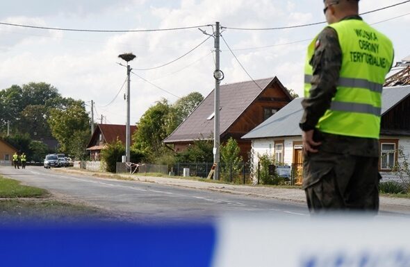 Фото для новини:У Польщі виявили фрагмент ракети на території саду