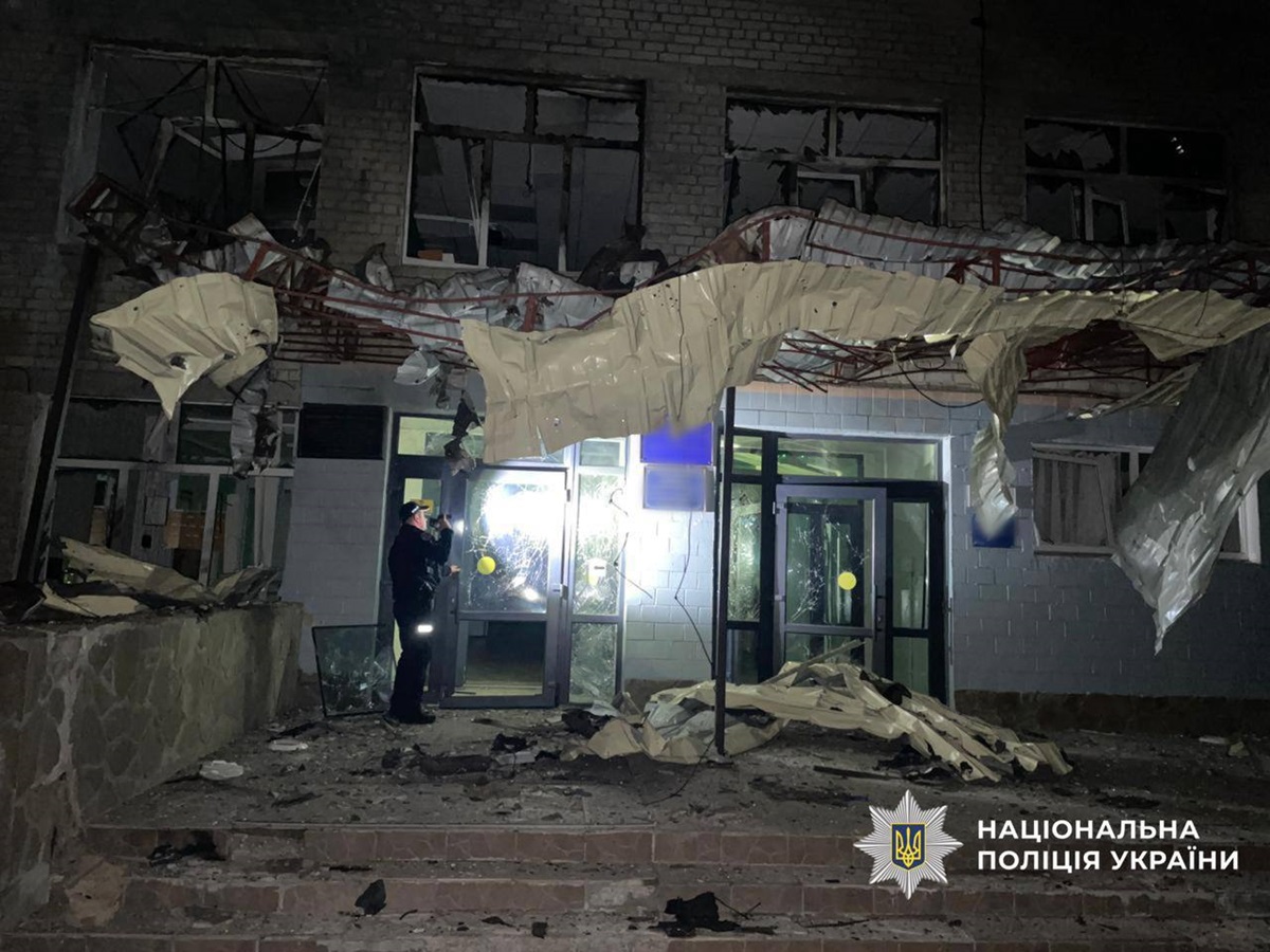 Фото для новини:Удар по Чернігову: загинув підліток, четверо постраждалих