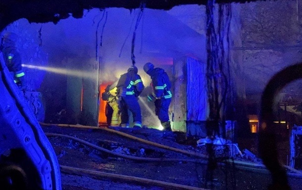 Фото для новини:Удар по Дніпру: під завалами будинку знайшли тіло п&rsquo;ятої жертви