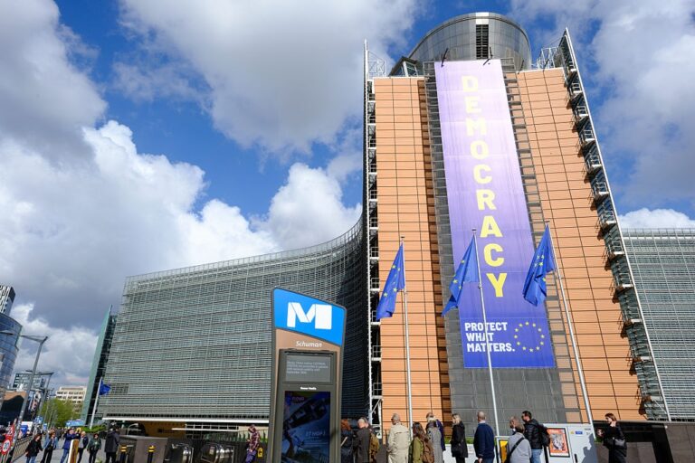 Фото для новини:Україна погасить кредит в &euro;90 млрд коштом репарацій РФ