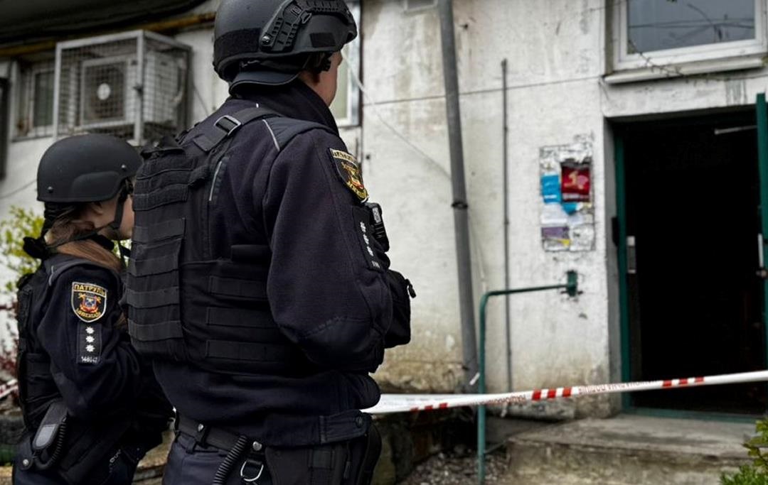 Фото для новини:В багатоповерхівці Миколаєва вибухнула граната: є жертва