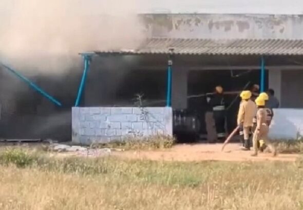 Фото для новини:В Індії стався вибух на заводі феєрверків, 25 загиблих