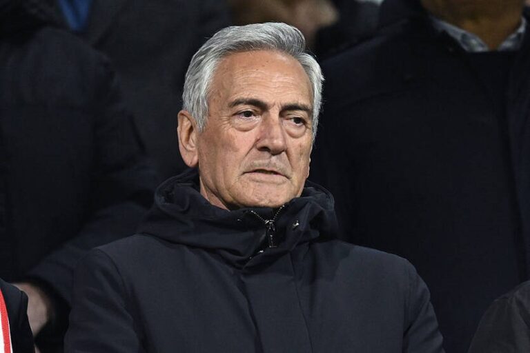 Фото для новини:В Італії у відставку йде глава Федерації футболу