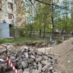 Фото для новини:В Києві жінка впала в неогороджену яму з водою