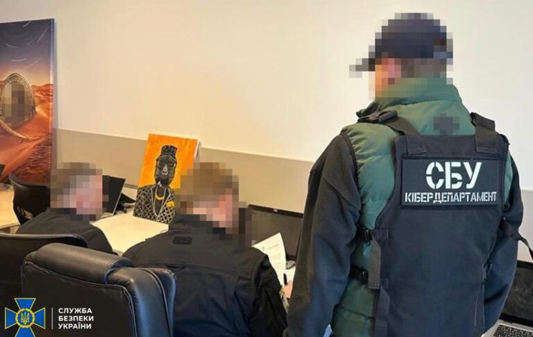 Фото для новини:В Одесі викрили кол-центр, який щомісяця "заробляв" $100 тисяч