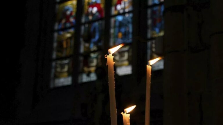 Фото для новини:В Єрусалимі зійшов Благодатний вогонь