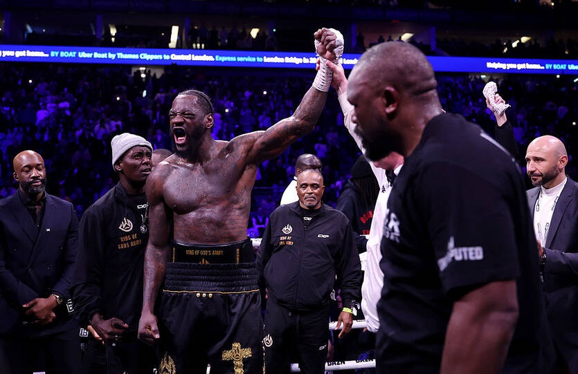 Фото для новини:Вайлдер вирішив спровокувати Джошуа на бій