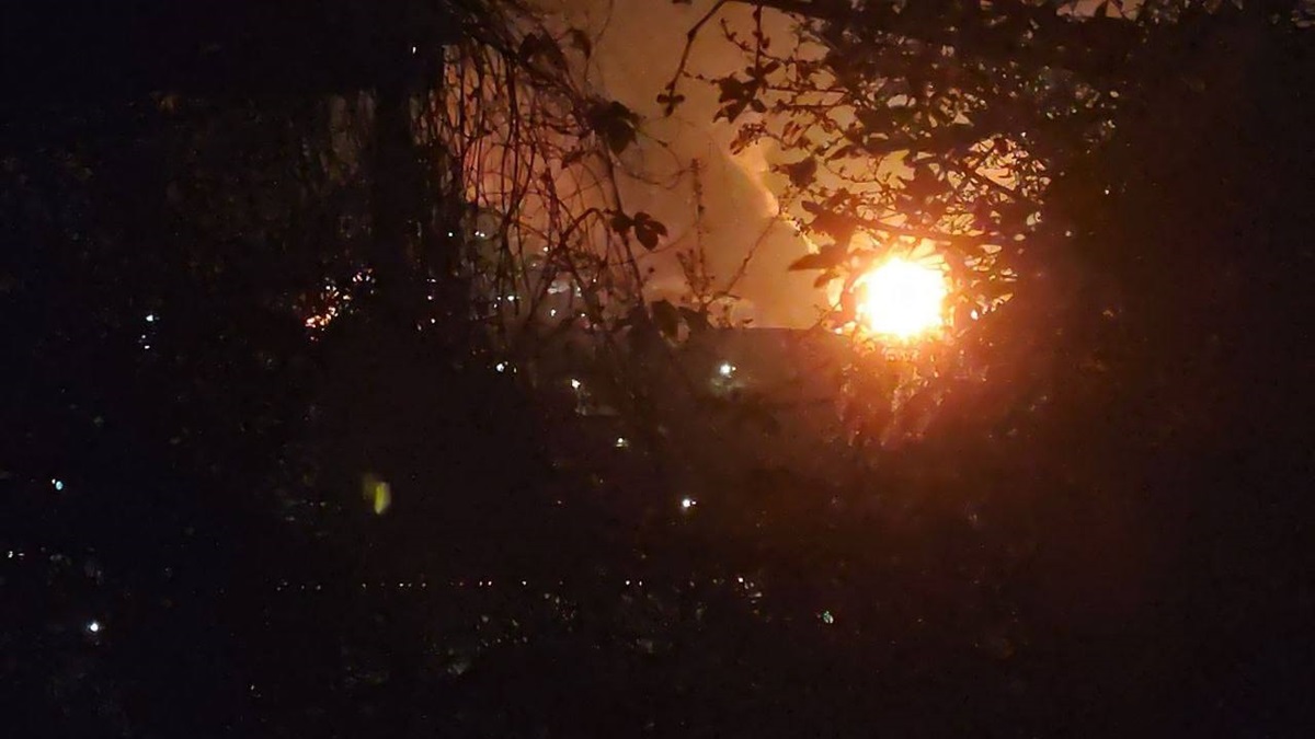 Фото для новини:Вдруге за тиждень: у Туапсе після атаки палає НПЗ