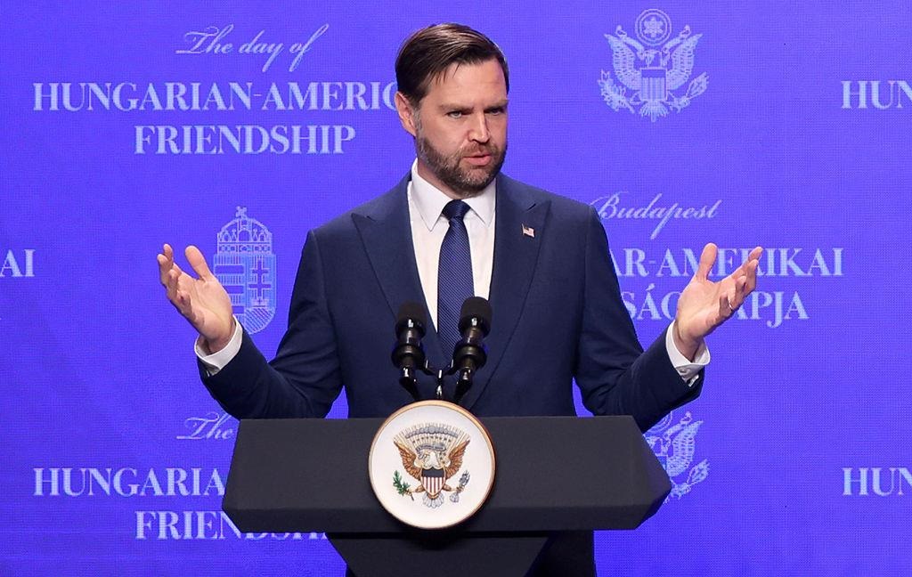 Фото для новини:Венс розкритикував "торги" між Україною і Росією