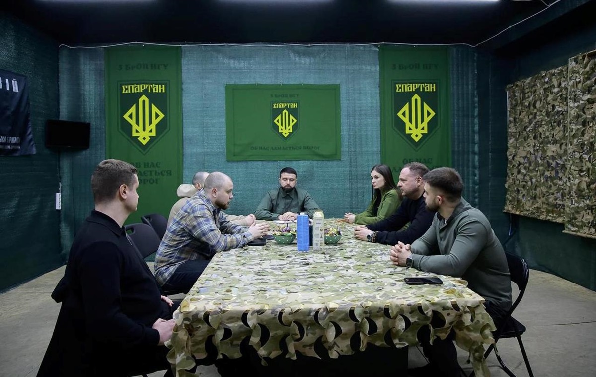 Фото для новини:Єрмак таки поїхав на фронт, але є нюанс