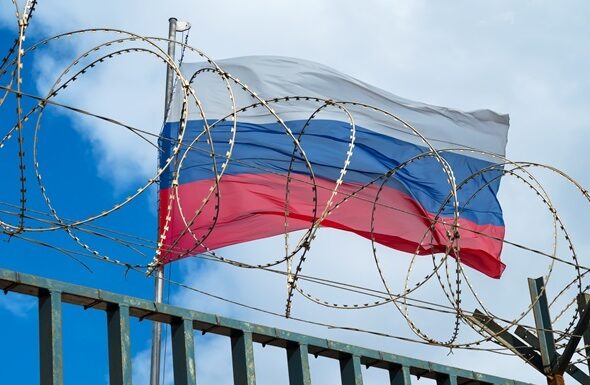 Фото для новини:ЄС ухвалив 20-й пакет санкцій, але чи зупинить він агресію РФ