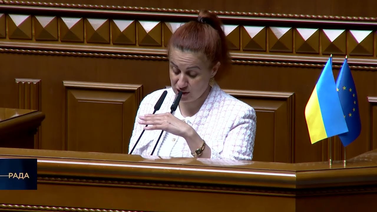 Фото для новини:Військові почесті під час встановлення кенотафу полеглим воїнам: парламент ухвалив Закон