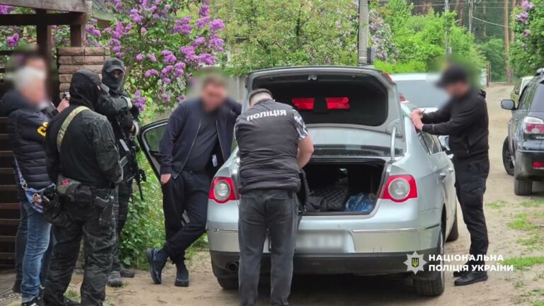 Фото для новини:Шахрайство з нерухомістю на понад 21,3 млн грн: закарпатські поліцейські викрили групу зловмисників