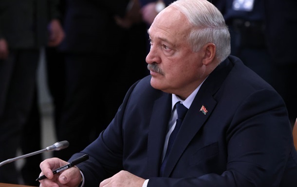 Фото для новини:Атаки на НПЗ: Лукашенко пообіцяв "підставити плече" Росії