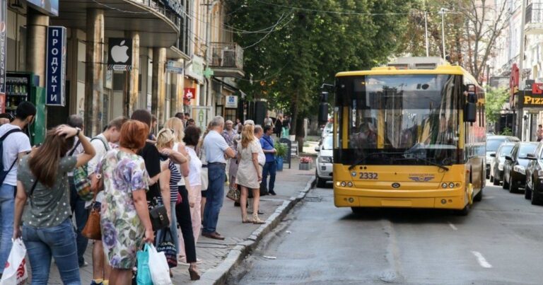 Фото для новини:Безкоштовний проїзд лімітують: за що пенсіонерам доведеться платити