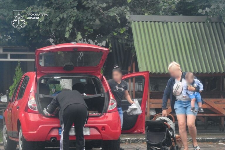 Фото для новини:Чоловіка, який намагався продати дитину за кордон, засудили на 10 років