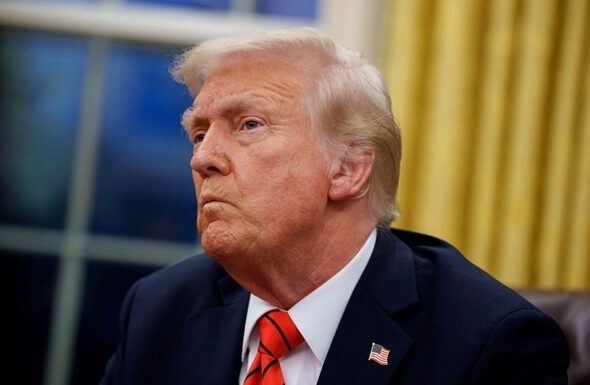 Фото для новини:CNN: У команді Трампа розділилися думки щодо Ірану