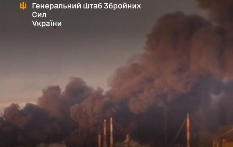 Фото для новини:Генштаб підтвердив ураження Саратовського НПЗ
