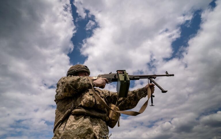 Фото для новини:Генштаб повідомив, скільки атак ворога відбили ЗСУ