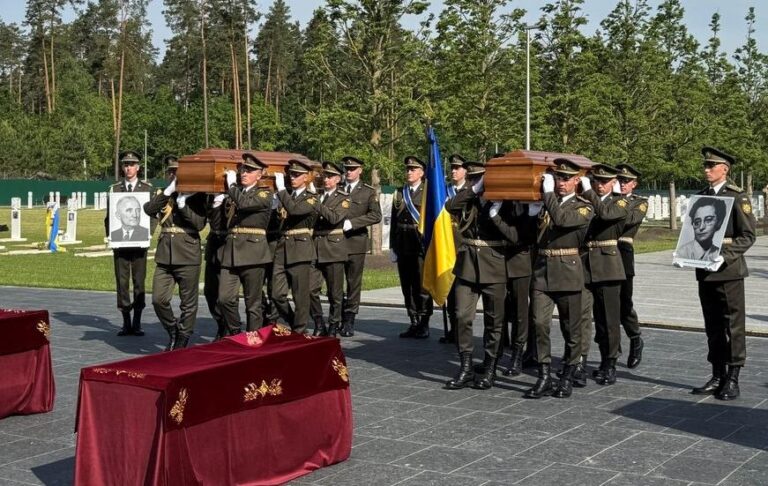 Фото для новини:Голову ОУН Мельника перепоховали в Україні