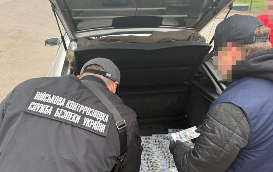 Фото для новини:Гроші за відстрочку: на Львівщині військовий оформлював фіктивні документи