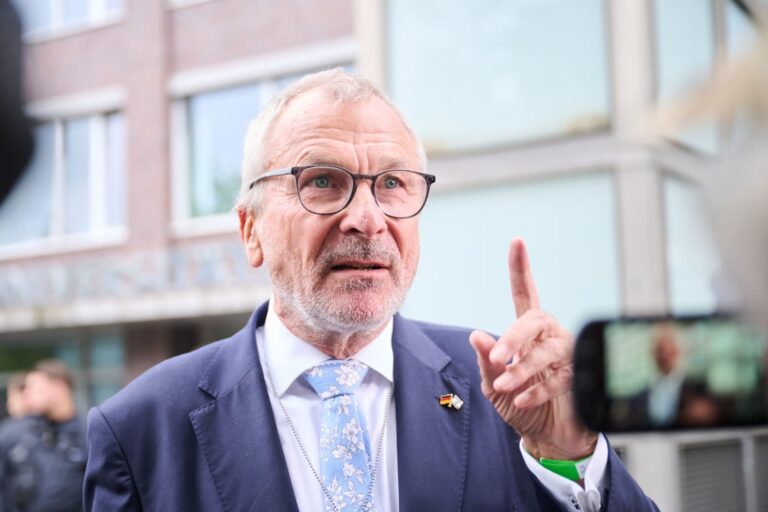 Фото для новини:Іран готував замах на німецького політика - ЗМІ