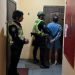 Фото для новини:Киянин скоїв стрілянину і забарикадувався в оселі