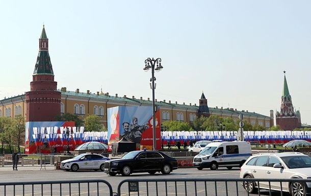 Фото для новини:Кремль відреагував на дозвіл Зеленського на парад
