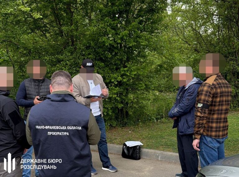 Фото для новини:На Франківщині адвокат вимагав &euro;18 тис. за угоду зі слідством