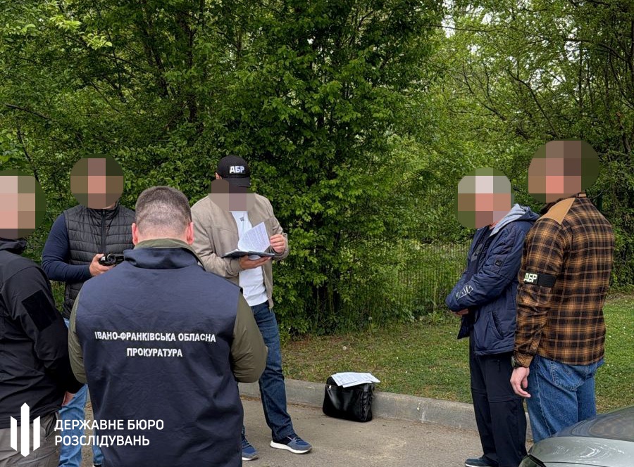 Фото для новини:На Франківщині адвокат вимагав &euro;18 тис. за угоду зі слідством