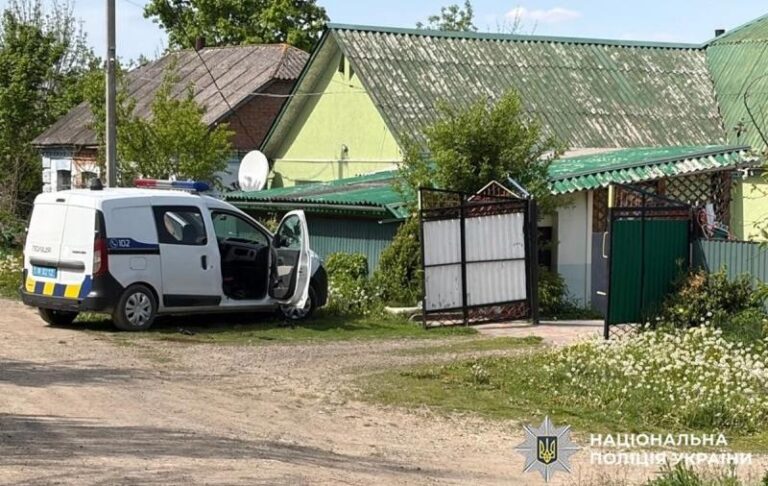 Фото для новини:На Хмельниччині скоєно напад на поліцію, є жертви