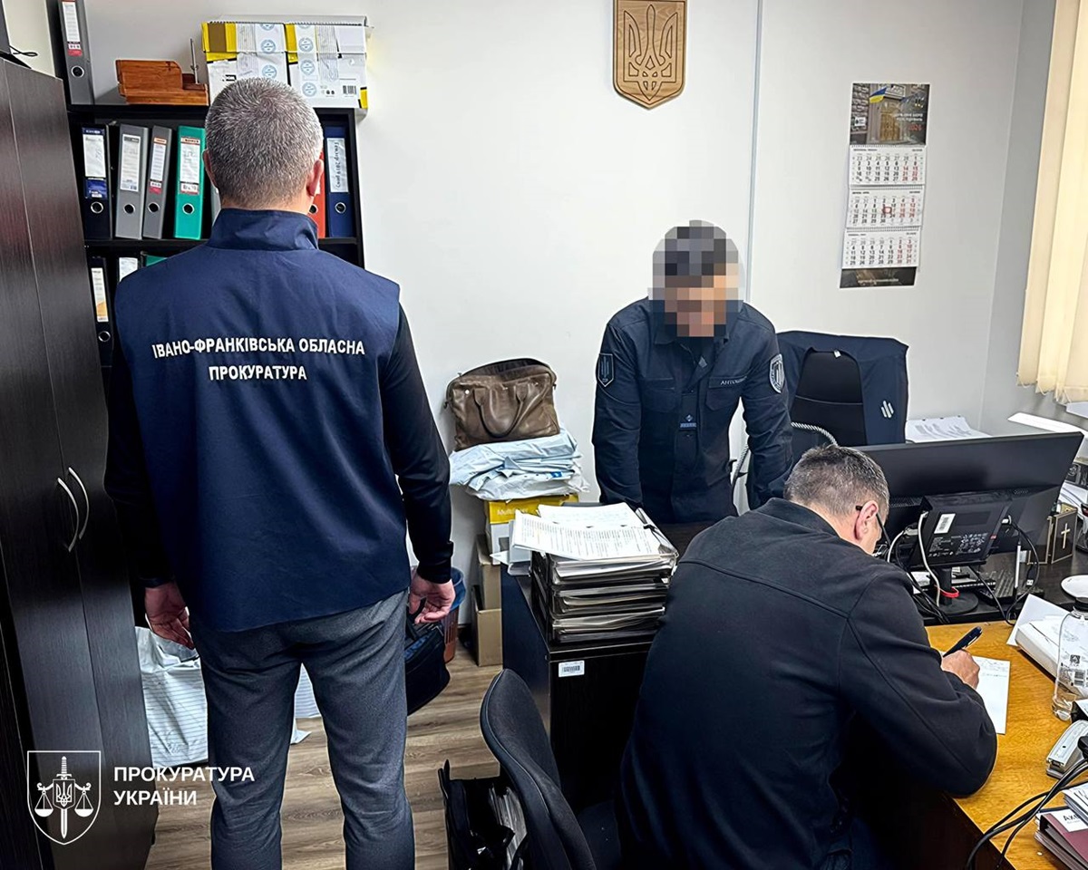 Фото для новини:На Прикарпатті топ-правоохоронець "погорів" на хабарі