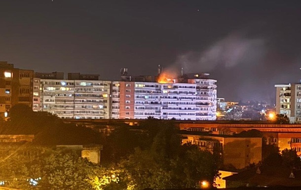 Фото для новини:Падіння дрона РФ на багатоповерхівку: Румунія зробила різку заяву