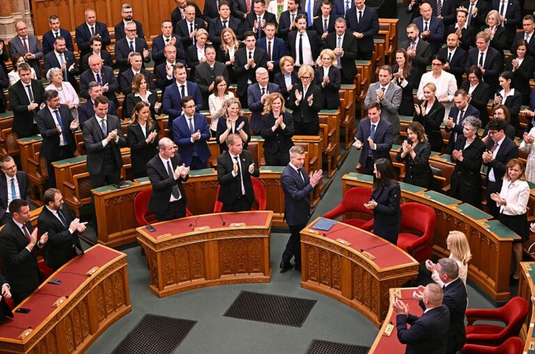 Фото для новини:Парламент Угорщини скасував вихід із МКС