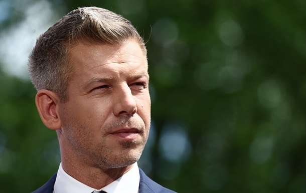 Фото для новини:Петер Мадяр озвучив позицію щодо зброї для України