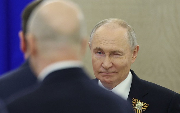 Фото для новини:Путін дозволив армії захищати заарештованих росіян за кордоном