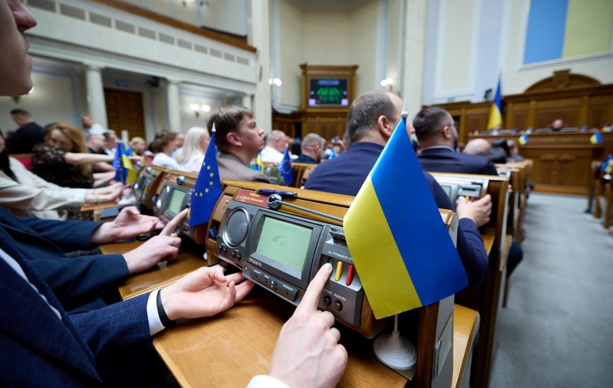 Фото для новини:Рада ратифікувала угоду про позику ЄС на &euro;90 млрд