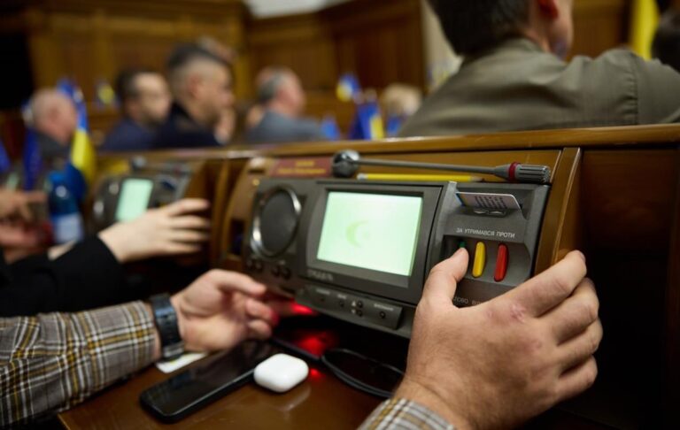 Фото для новини:Рада схвалила рекордне збільшення витрат на армію