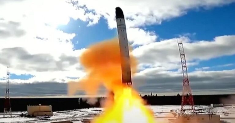 Фото для новини:Ракета Сармат. Нові випробування в Росії