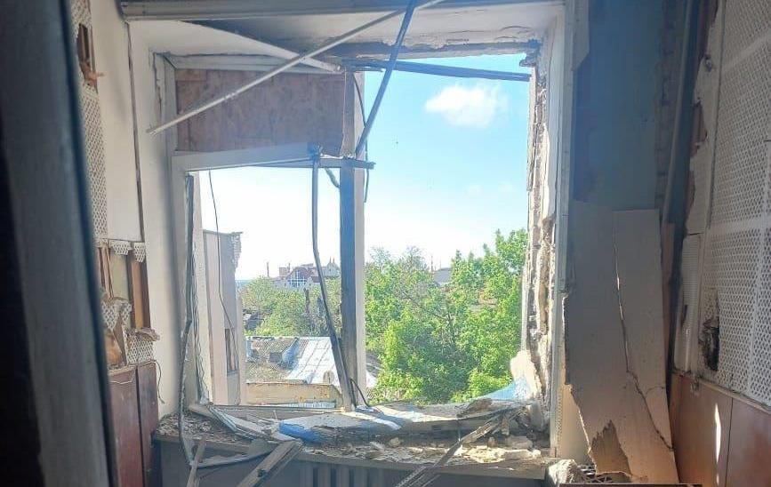 Фото для новини:Росія зранку атакує Херсон, є жертви