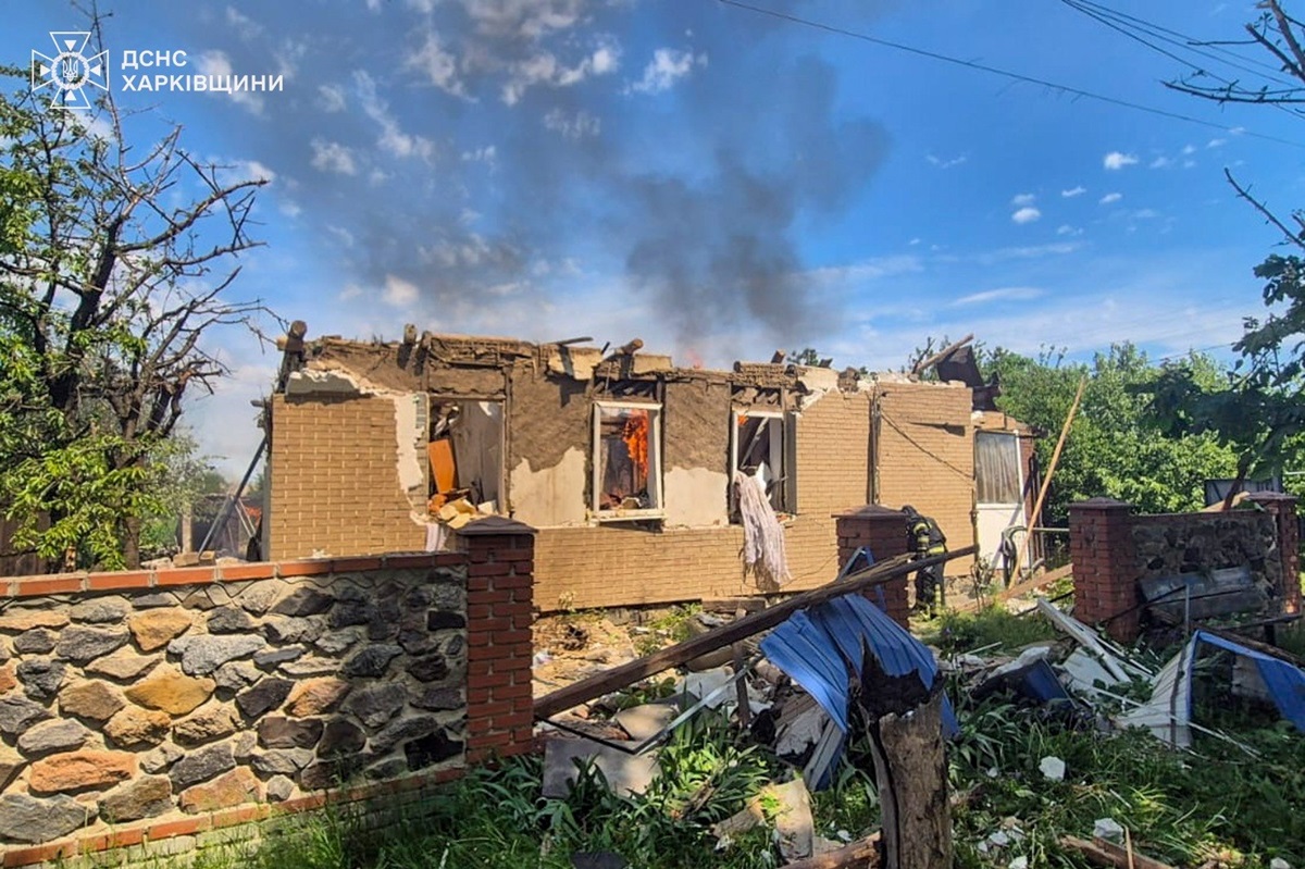 Фото для новини:Росіяни вдарили по Харківщині, є жертва та поранені