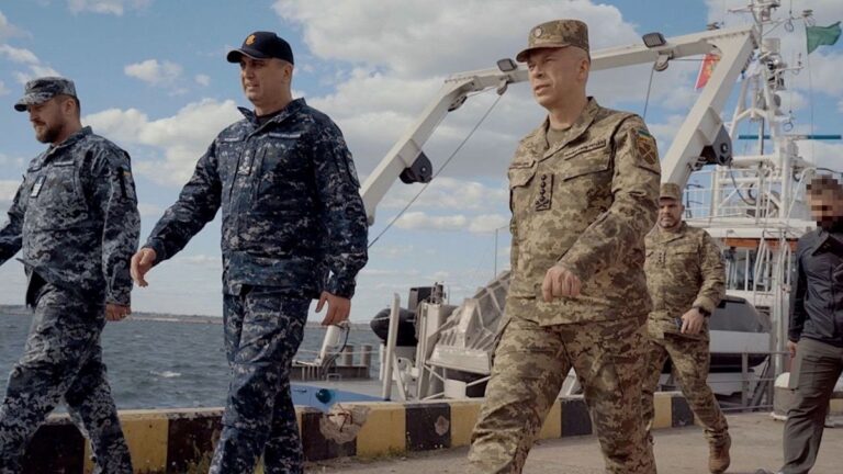 Фото для новини:Сирський заявив про нарощення спроможностей ВМС