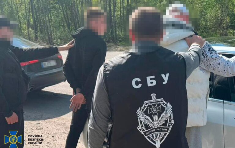 Фото для новини:Схеми для ухилянтів: в Україні викрили ще п'ять оборудок