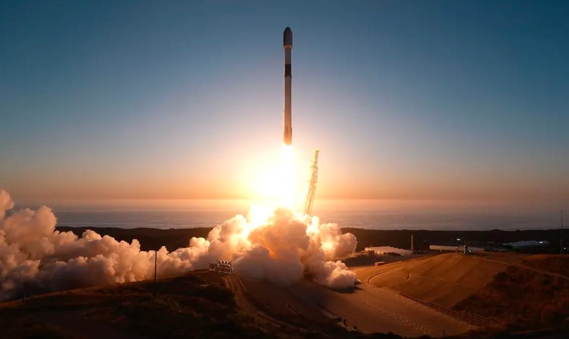 Фото для новини:SpaceX запустила у космос ще 24 супутники Starlink