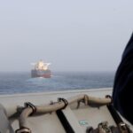 Фото для новини:США чотири рази відкривали попереджувальний вогонь по кораблям в Ормузі