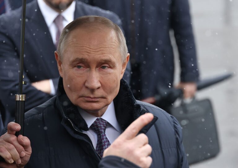 Фото для новини:Страх перевороту. Путін боїться замаху