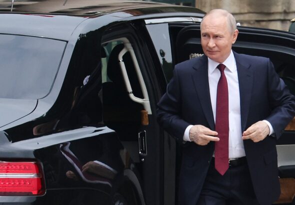 Фото для новини:Страх за безпеку. Путін перестав їздити Росією