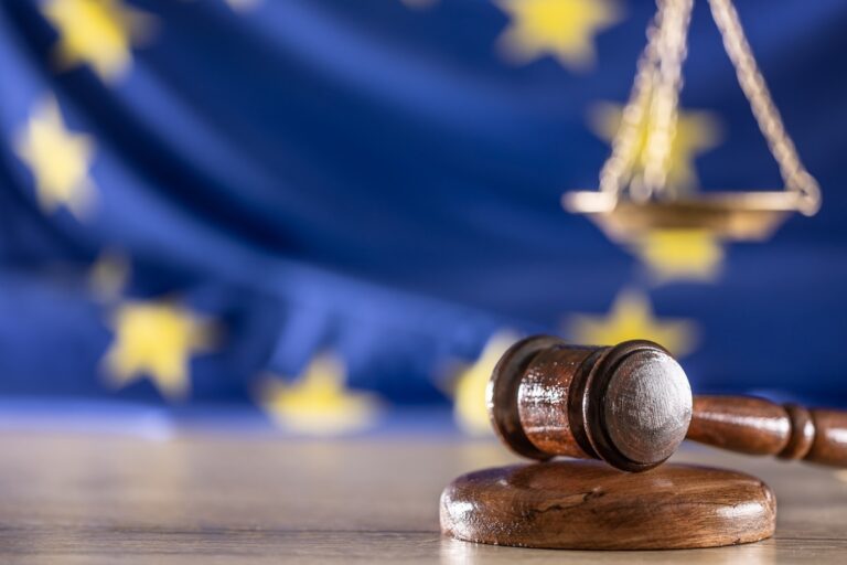 Фото для новини:Суд ЄС дозволив заморожувати активи росіян навіть без прямого зв’язку